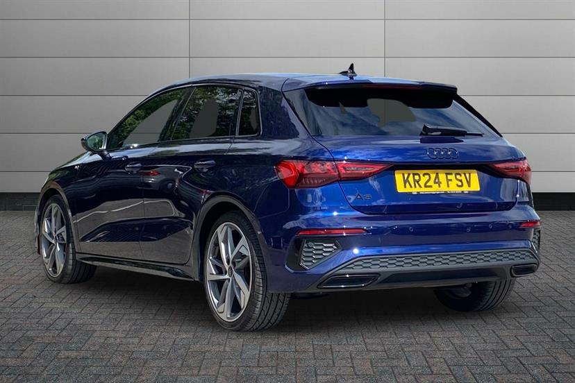 Audi A3 35 Tfsi Black Edition S Tronic Blue #3