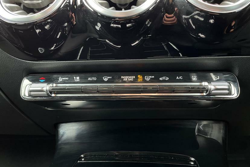 Mercedes-Benz A Class A200 Amg Line Executive Black #26