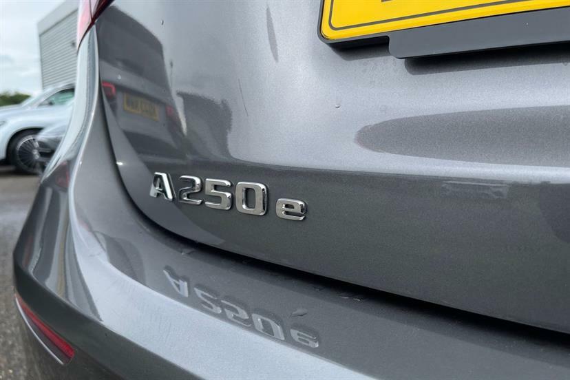 Mercedes-Benz A Class A200 Amg Line Executive Black #38