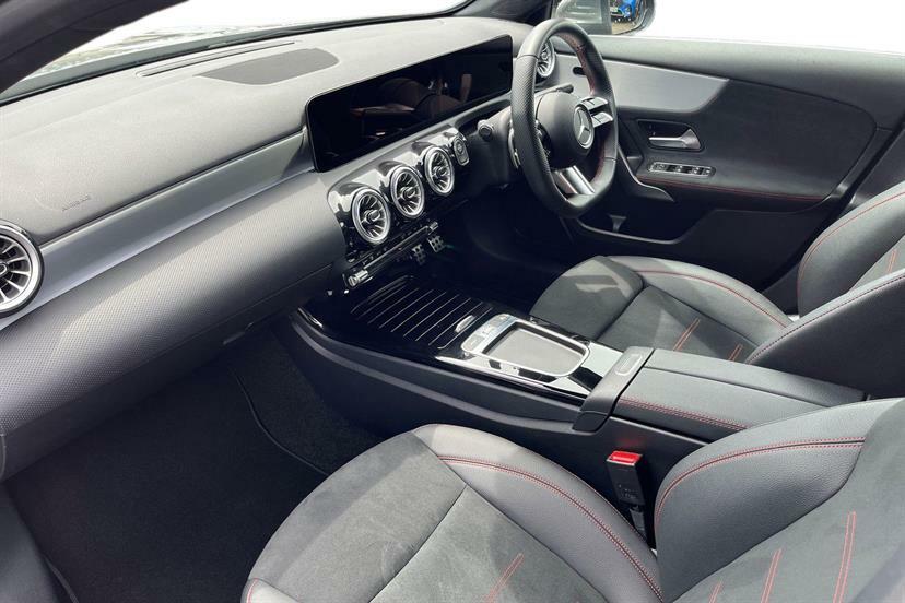 Mercedes-Benz A Class A200 Amg Line Executive Black #9