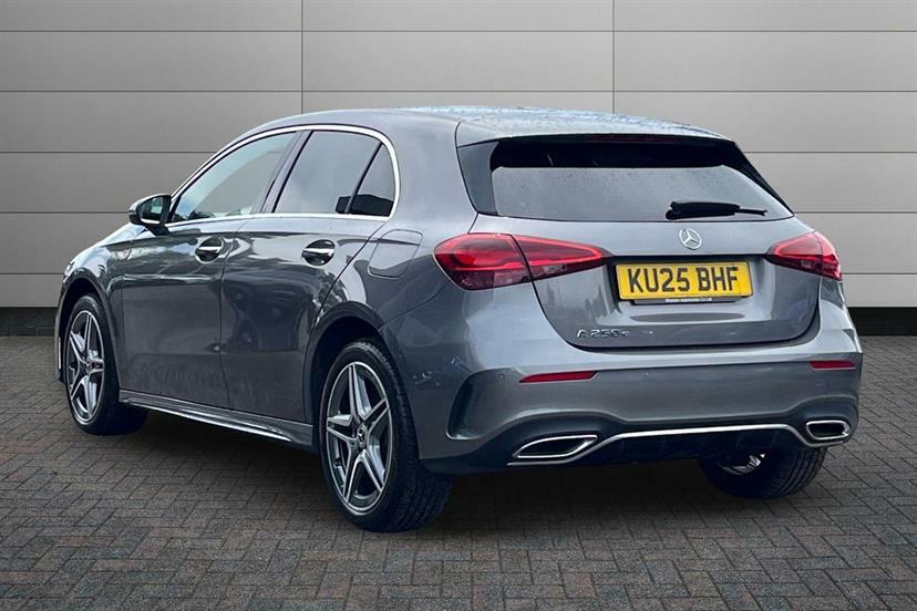 Mercedes-Benz A Class A200 Amg Line Executive Black #2