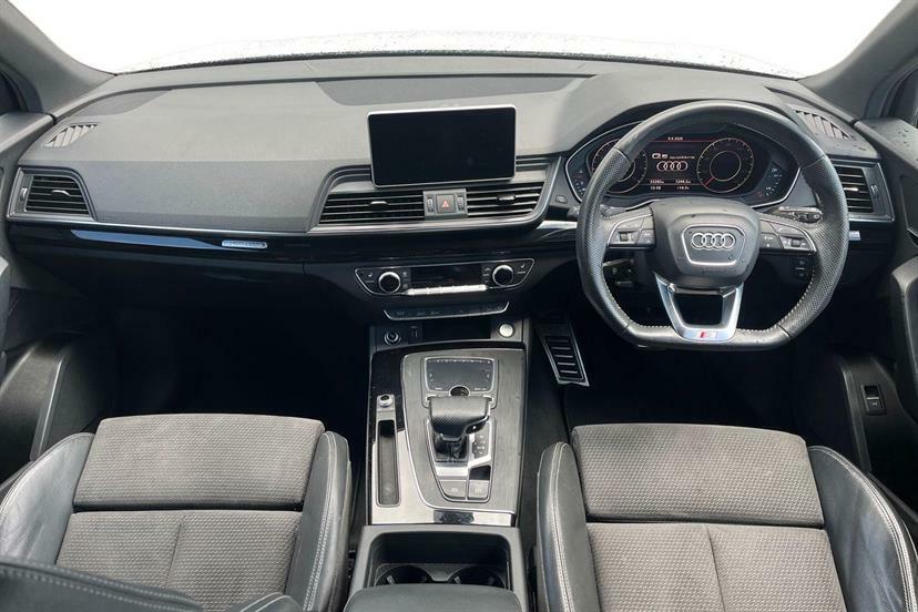 Audi Q5 Black Edition White #8
