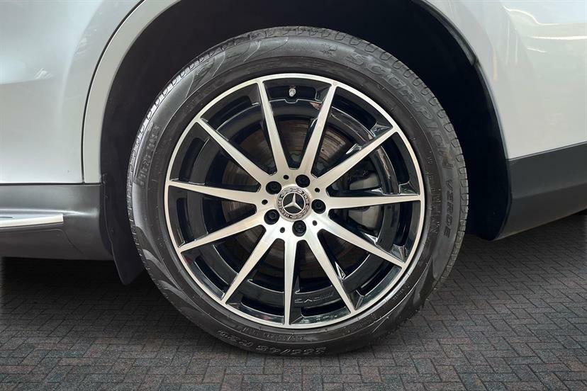 Mercedes-Benz EQC 400 300Kw Amg Line Edition 80Kwh Silver #4