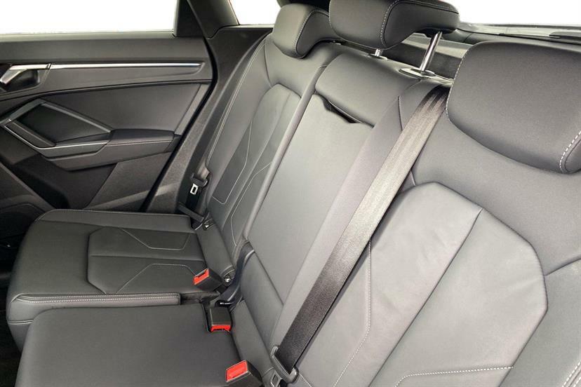 Audi Q3 35 Tfsi S Line S Tronic Leather White #6