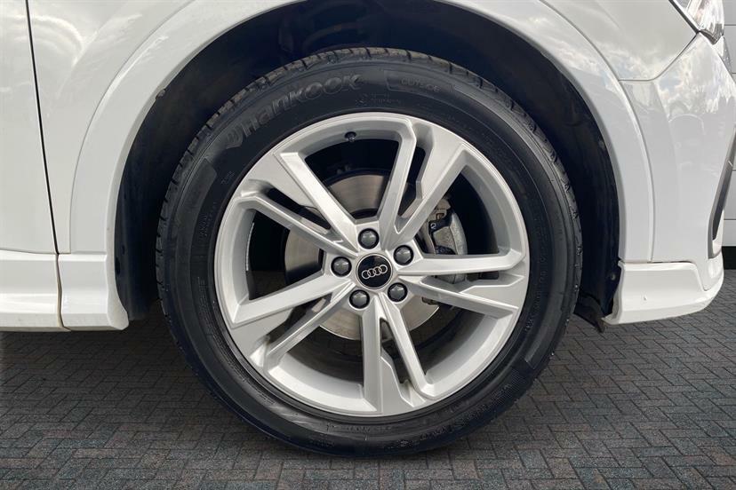 Audi Q3 35 Tfsi S Line S Tronic Leather White #4