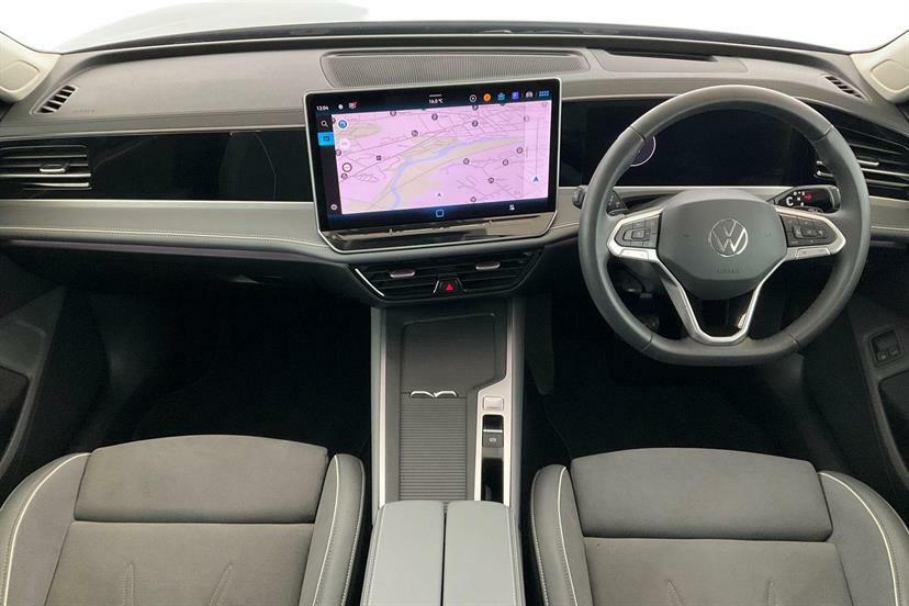 Volkswagen Passat R-line Black #11
