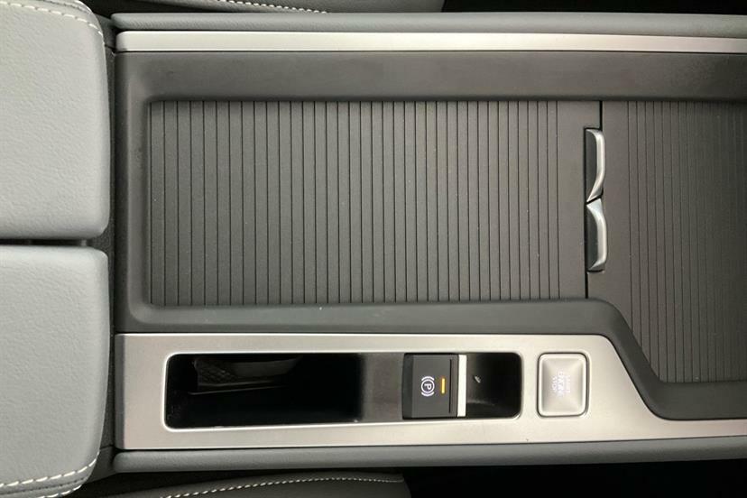 Volkswagen Passat R-line Black #21