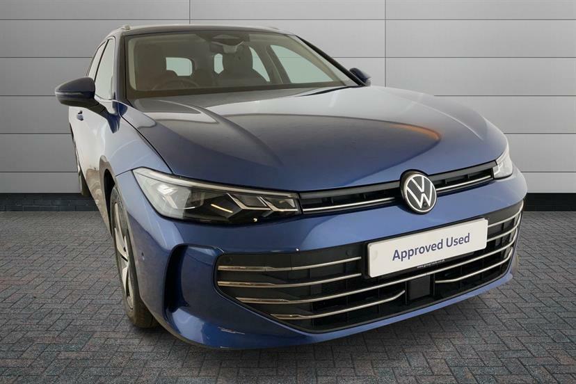 Volkswagen Passat R-line Black #9