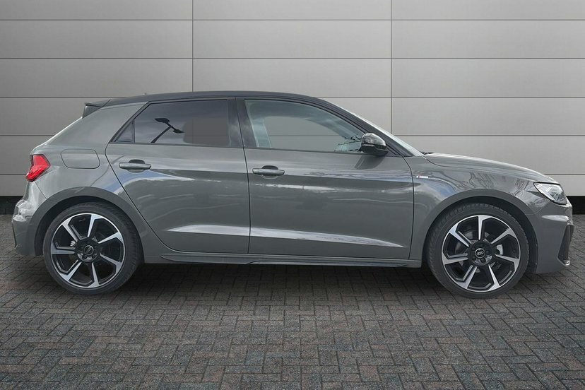 Audi A1 1.5 Tfsi 35 Black Edition Sportback S T Grey #4