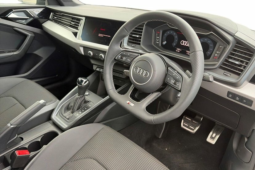 Audi A1 1.5 Tfsi 35 Black Edition Sportback S T Grey #6