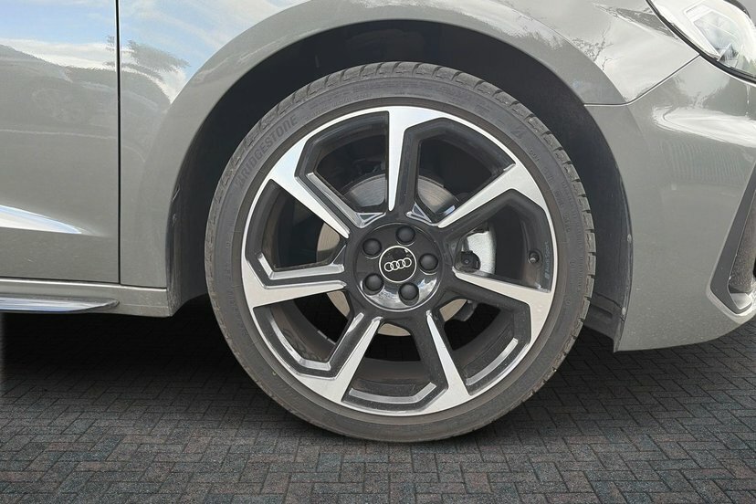 Audi A1 1.5 Tfsi 35 Black Edition Sportback S T Grey #5