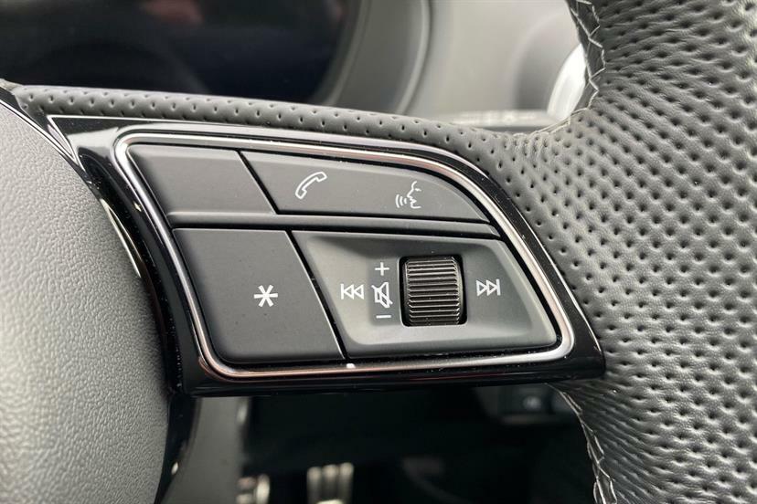 Audi Q2 35 Tfsi S Line Tech Black #21
