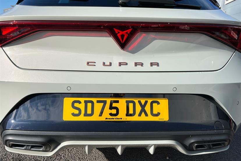 Cupra Leon 1.5 Etsi 150 V3 Dsg Black #20