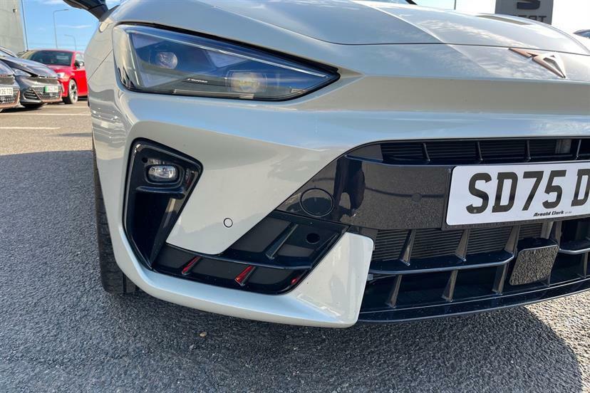 Cupra Leon 1.5 Etsi 150 V3 Dsg Black #14