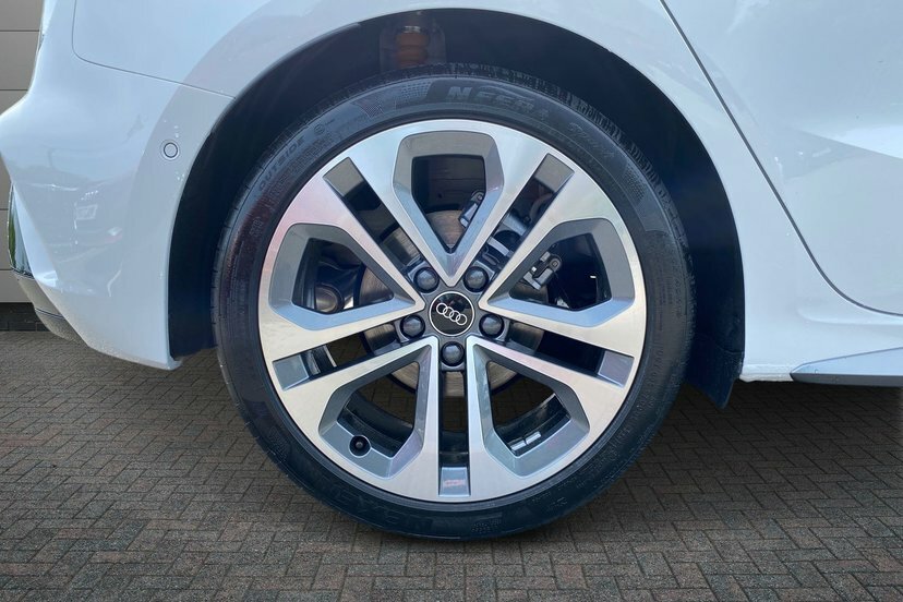 Audi A3 1.5 Tfsi 30 S Line Sportback S Tronic DE26UDD #4