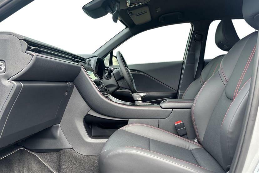 Lexus LBX 1.5 Premium E-cvt Silver #2