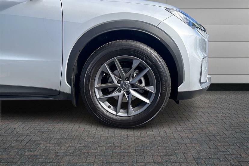Lexus LBX 1.5 Premium E-cvt Silver #4