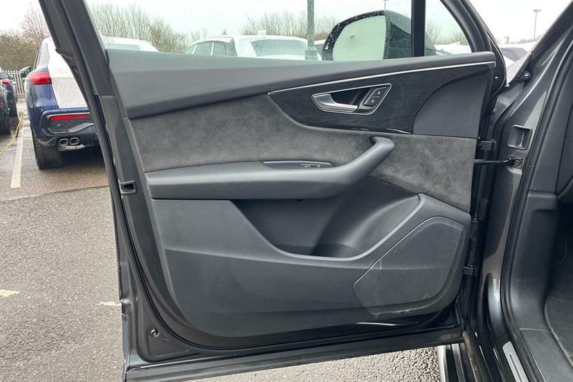 Audi Q7 3L Black Edition Grey #13