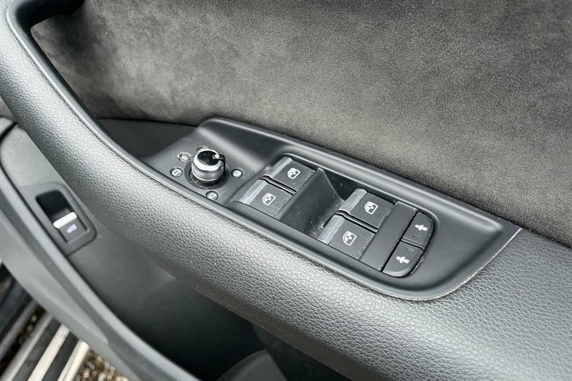 Audi Q7 3L Black Edition Grey #15