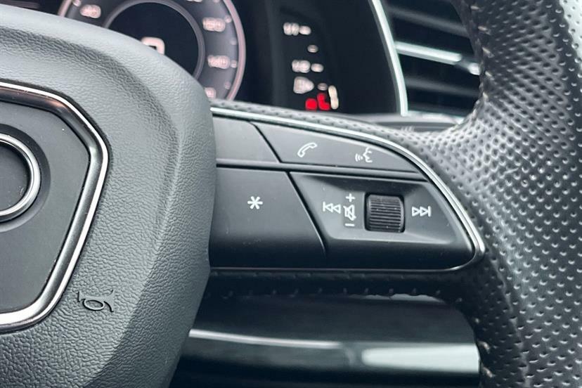 Audi Q7 3L Black Edition Grey #30
