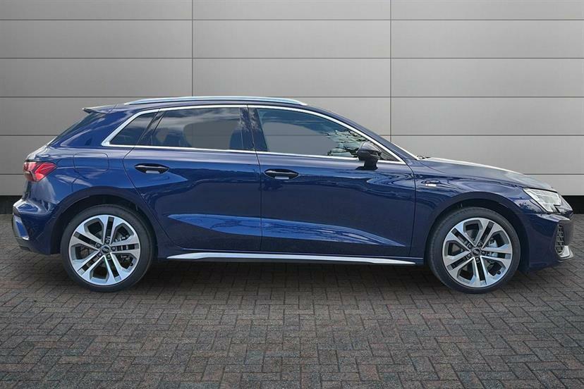 Audi A3 1.5 Tfsi E 204 S Line S Tronic Blue #3