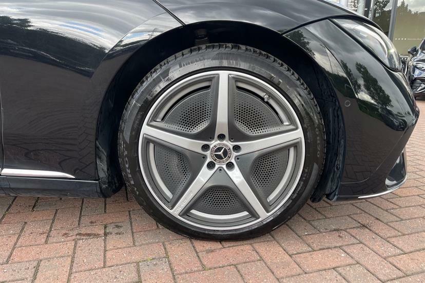 Mercedes-Benz EQE 300 180Kw Amg Line Premium 89Kwh Black #4