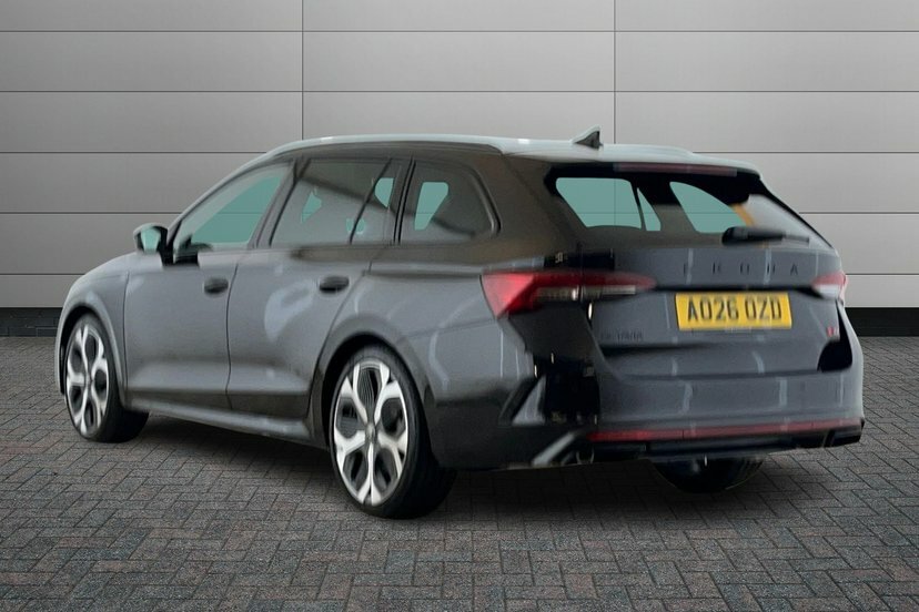 Skoda Octavia Octavia Estate Vrs 2.0 Tsi 265 Ps Dsg Black #3