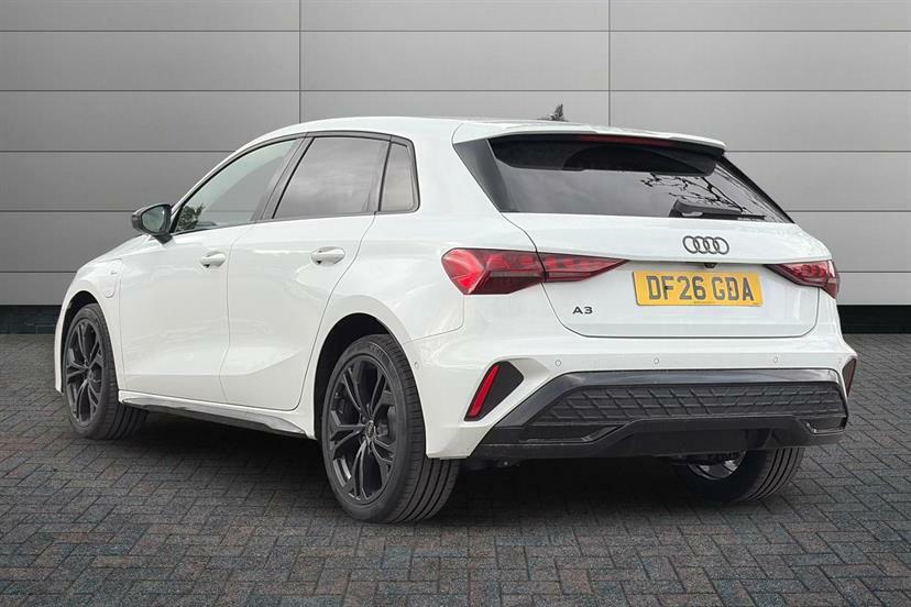Audi A3 1.5 Tfsi E 204 Black Ed S Tronic Tech Pack Black #3