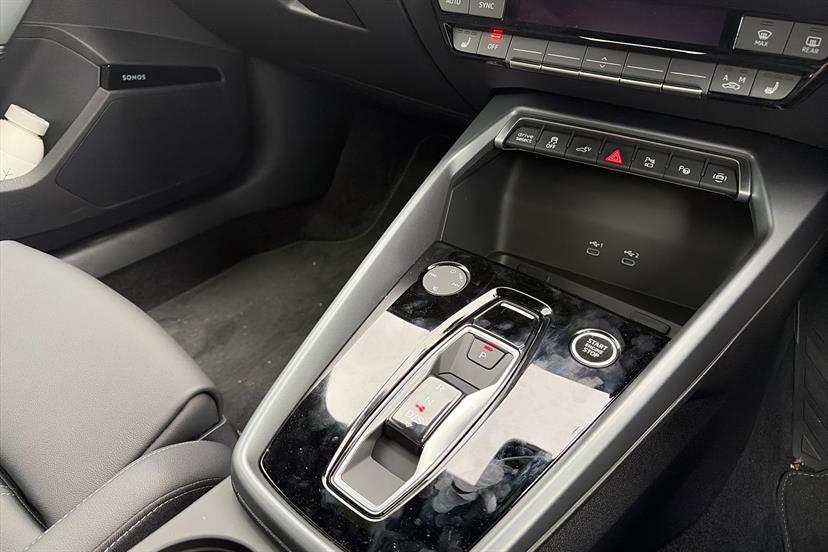 Audi A3 1.5 Tfsi E 204 Black Ed S Tronic Tech Pack Black #24