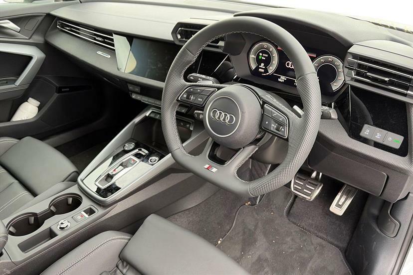 Audi A3 1.5 Tfsi E 204 Black Ed S Tronic Tech Pack Black #6