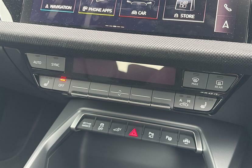 Audi A3 1.5 Tfsi E 204 Black Ed S Tronic Tech Pack Black #25