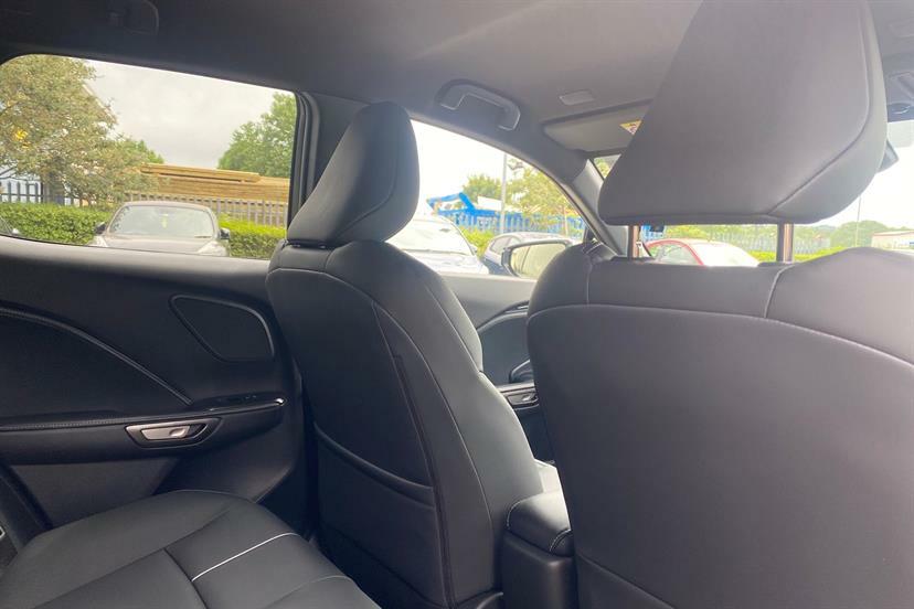 Lexus LBX 1.5 Premium E-cvt Black #17