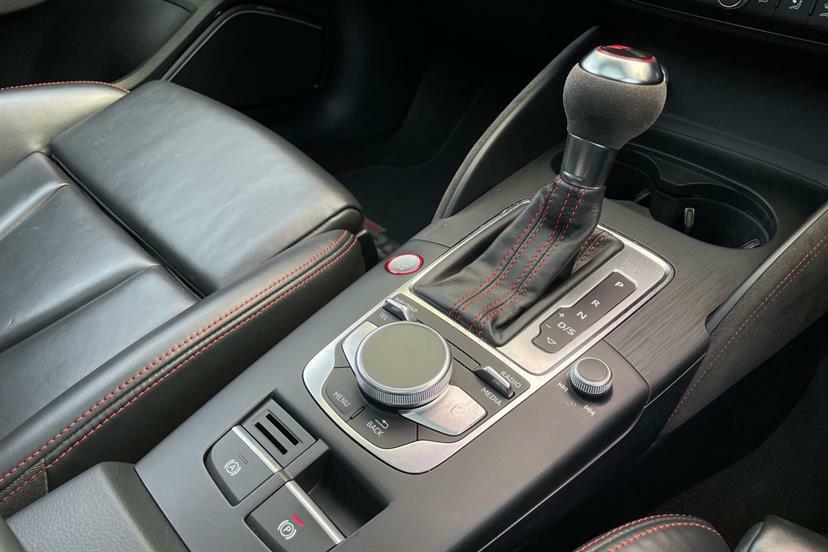 Audi RS3 Hatchback 2.5 White #16