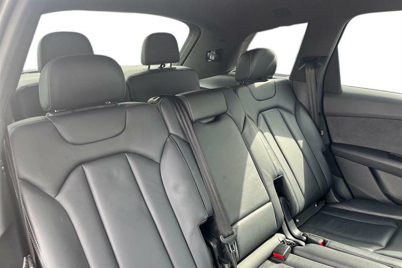 Audi Q7 S Line Black #7