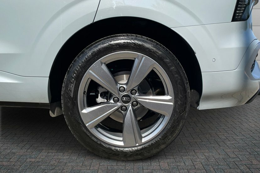 Audi Q3 1.5 Tfsi S Line Sportback S Tronic 150 VK26JTV Grey #5