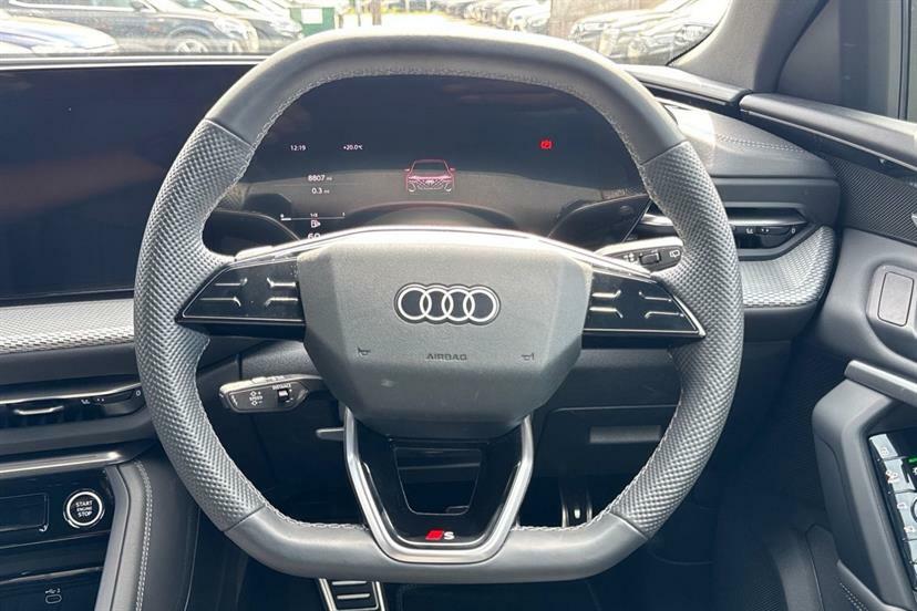 Audi Q5 Sq5 Launch Edition Black #16