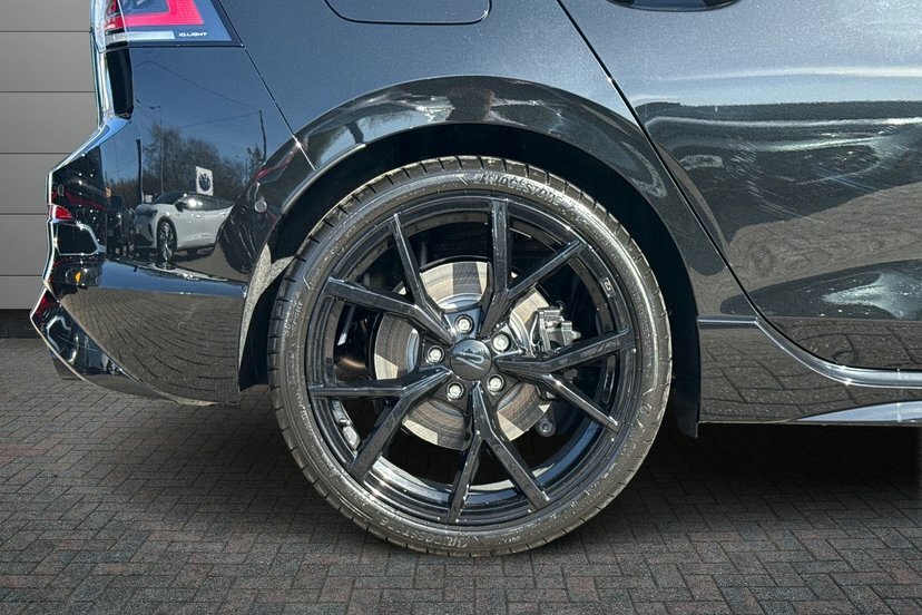 Volkswagen Golf 2.0 Tsi R Black Edition Hatchback Dsg 4 ML26SWF Black #5