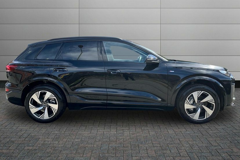 Audi Q6 E-Tron 100Kwh S Line Suv Quattro 388 P Black #4