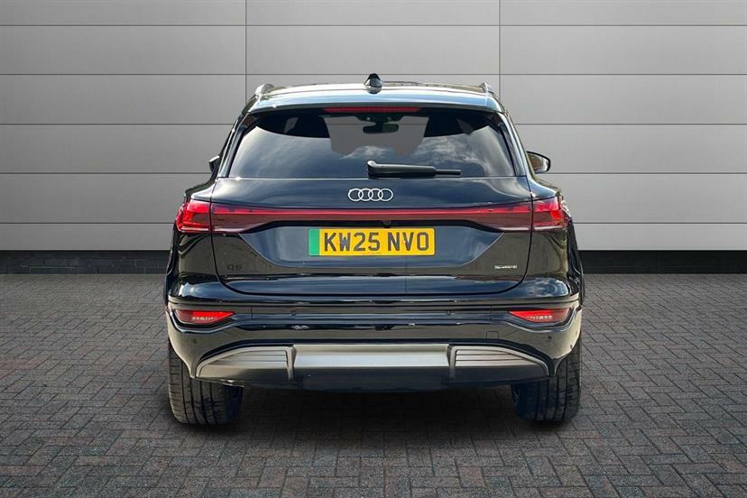 Audi Q6 E-Tron Edition 1 Blue #10