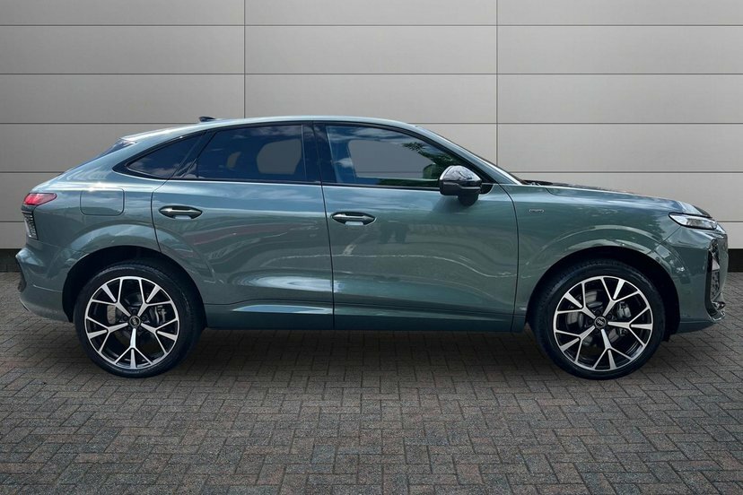 Audi Q3 1.5 E-hybrid Launch Edition Sportback P Green #4