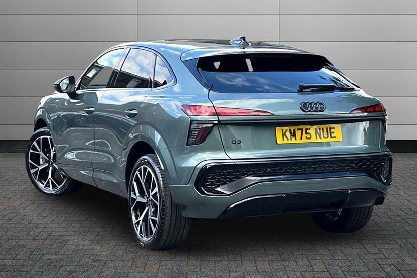 Audi Q3 1.5 E-hybrid Launch Edition S Tronic Green #3