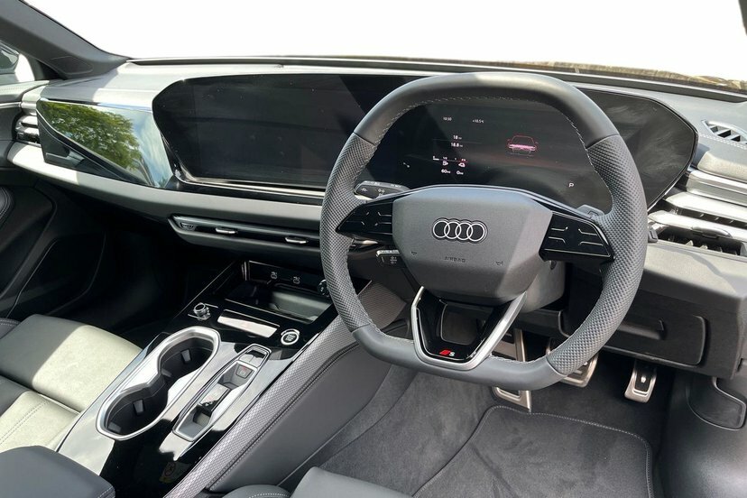 Audi A6 Avant 2.0 E-hybrid 25.9Kwh S Line Estate Plug Black #6