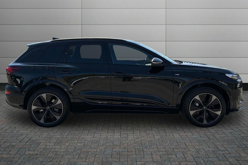 Audi Q6 E-Tron 100Kwh Black Edition Suv Quattro DA26GKL Black #4