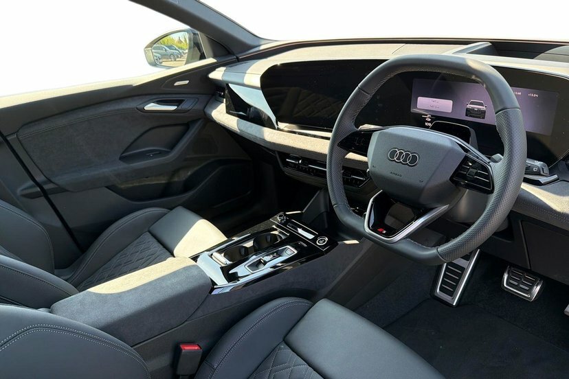 Audi Q6 E-Tron 100Kwh Black Edition Suv Quattro DA26GKL Black #5