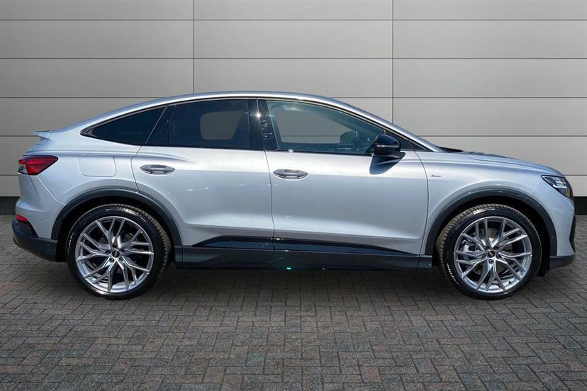 Audi Q4 E Tron 250Kw 55 Quattro 82Kwh Black Edition Grey #4