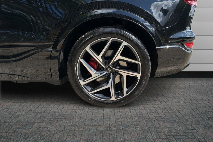 Audi SQ6 E-Tron 100Kwh S Edition 1 Suv Quattro Black #5