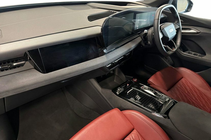 Audi SQ6 E-Tron 100Kwh S Edition 1 Suv Quattro Black #2