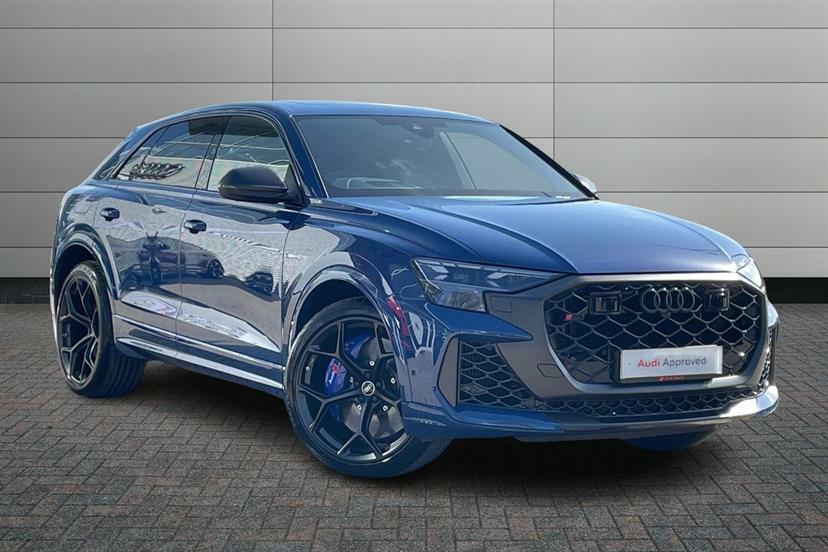 Audi RSQ8 Tfsi 640 Quattro Perform Carbon Black Tiptron Blue