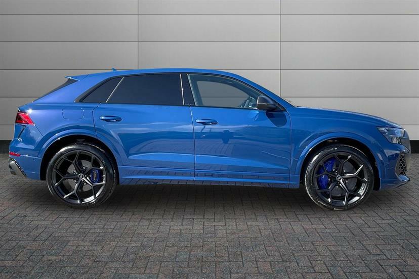Audi RSQ8 Tfsi 640 Quattro Perform Carbon Black Tiptron Blue #4