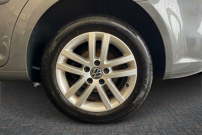 Volkswagen Touran 1.6 Tdi 105 Bluemotion Tech Se Dsg Grey #5